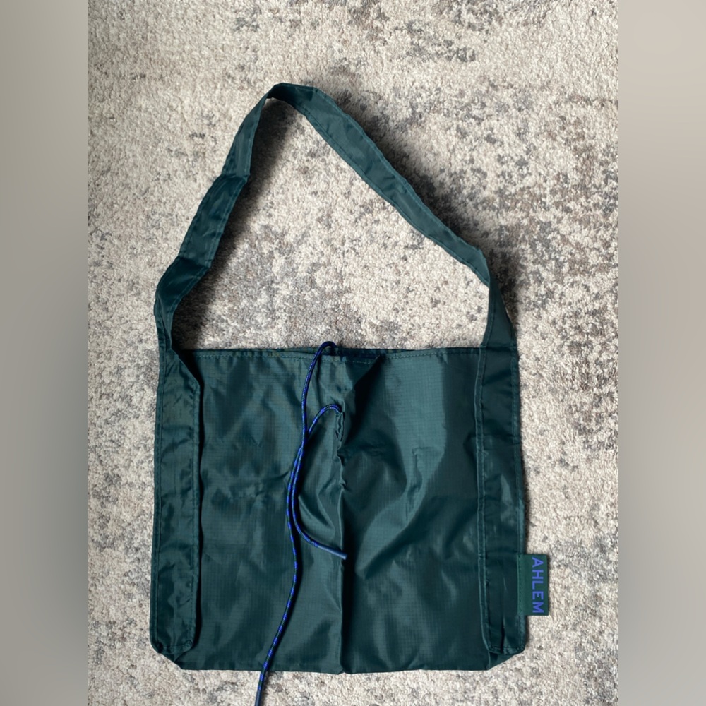 AHLEM Carryall Tote - Picture 4 of 12